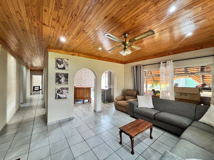 3 Bedroom Property for Sale in Flimieda North West